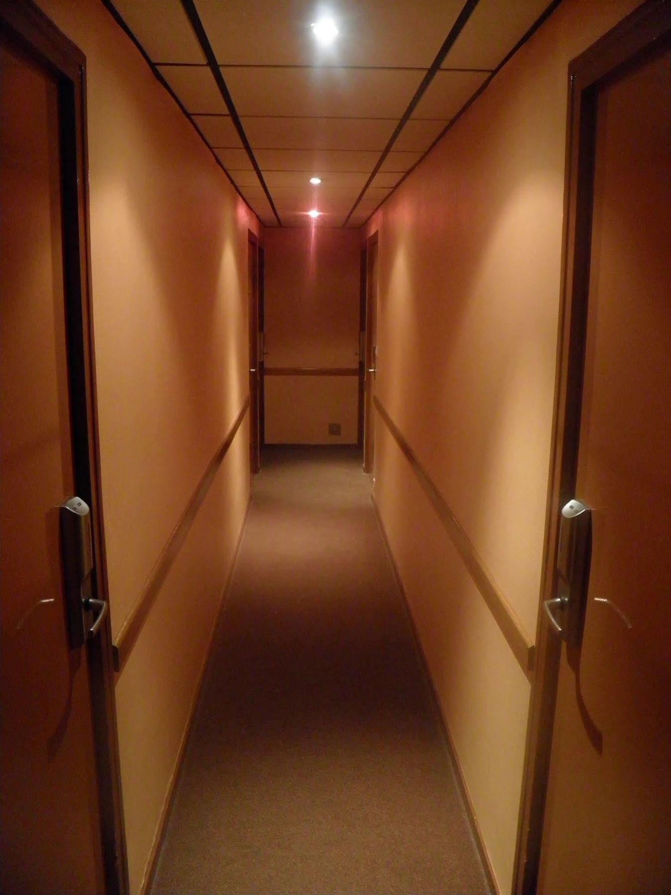 Le Cheval Noir Hotel Paris ป็องแต็ง ภายนอก รูปภาพ